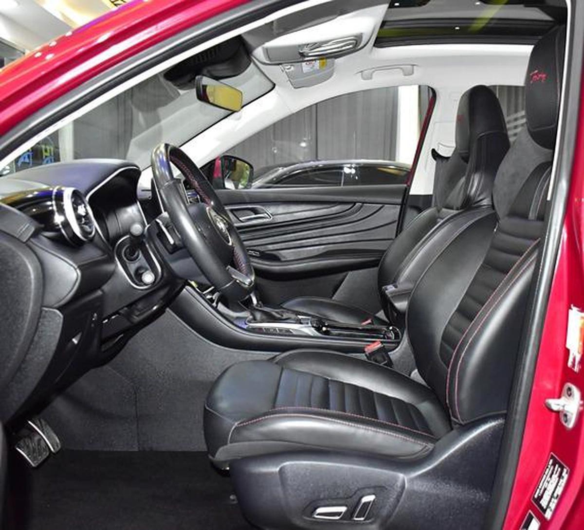 MG HS Trophy ( 2021 Model ) in Red Color GCC Specs-2-2