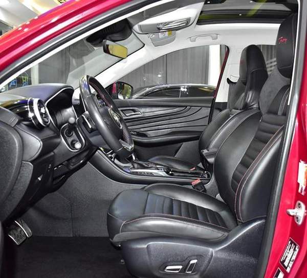 MG HS Trophy ( 2021 Model ) in Red Color GCC Specs