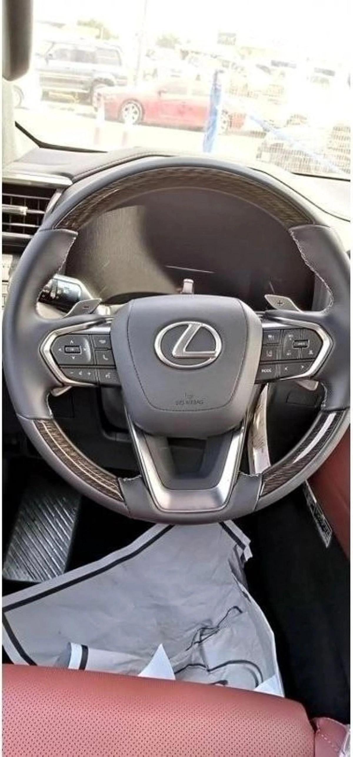 Lexus LX600 LEXUS LX 600 TURBO SPORTS-17-17