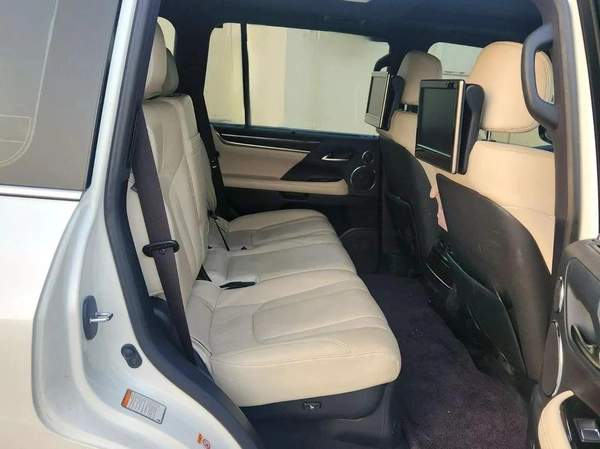 Lexus LX 570 Platinum 5.7L. Al- Futtaim Motors