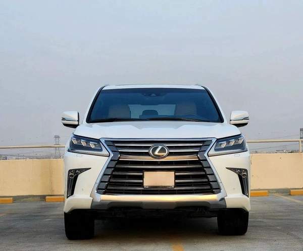 Lexus LX 570 Platinum 5.7L. Al- Futtaim Motors