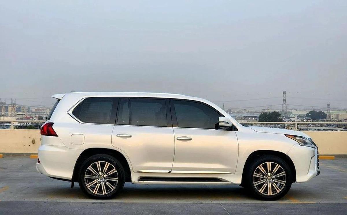 Lexus LX 570 Platinum 5.7L. Al- Futtaim Motors-3-3