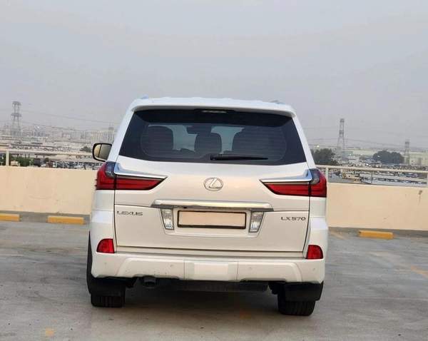 Lexus LX 570 Platinum 5.7L. Al- Futtaim Motors