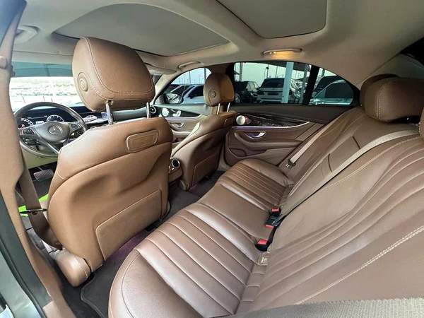 Mercedes E200, Gulf, 63 kit, in agency condition