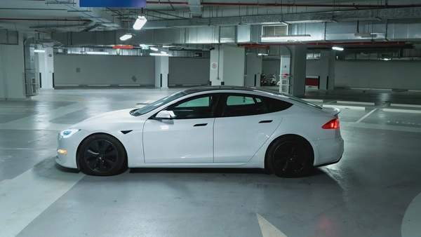 2022 Tesla Model S Plaid | 1,020 HP | Only 1,100 km!