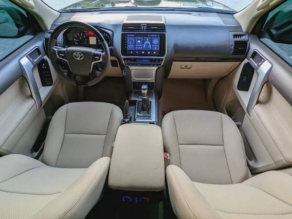 TOYOTA PRADO 2020 GCC V6 IN EXCELLENT CONDITION