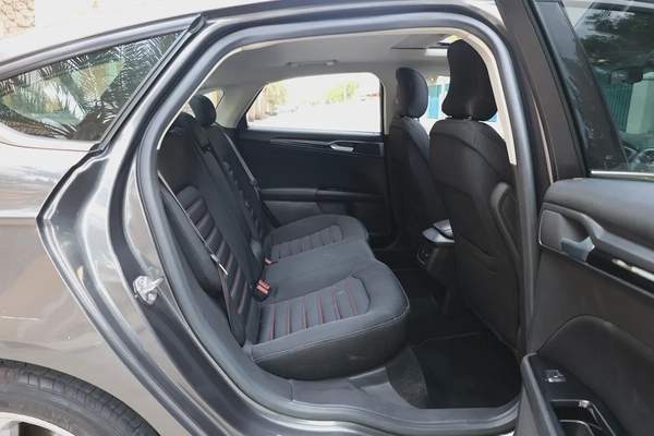 FORD FUSION SE - GCC SPECS - ACCIDENT FREE - FULL SERVICE HISTORY - EXCELENT CONDITION -