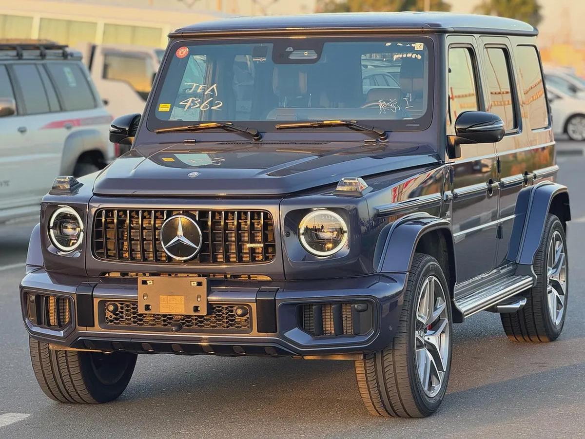 2025 - MERCEDES BENZ G63 - SUPER CLEAN - LIKE NEW - ONLY 6,000 KM-1-1