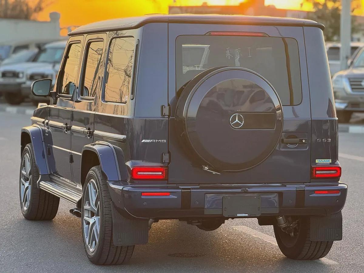 2025 - MERCEDES BENZ G63 - SUPER CLEAN - LIKE NEW - ONLY 6,000 KM-5-5