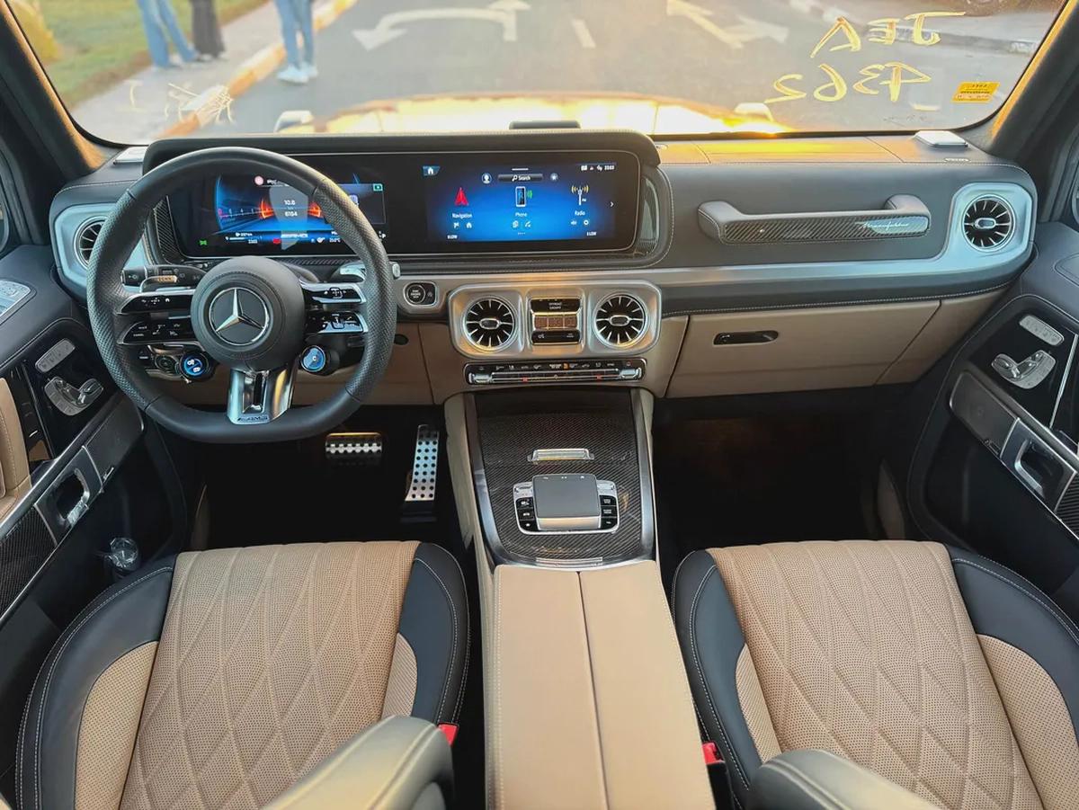 2025 - MERCEDES BENZ G63 - SUPER CLEAN - LIKE NEW - ONLY 6,000 KM-9-9