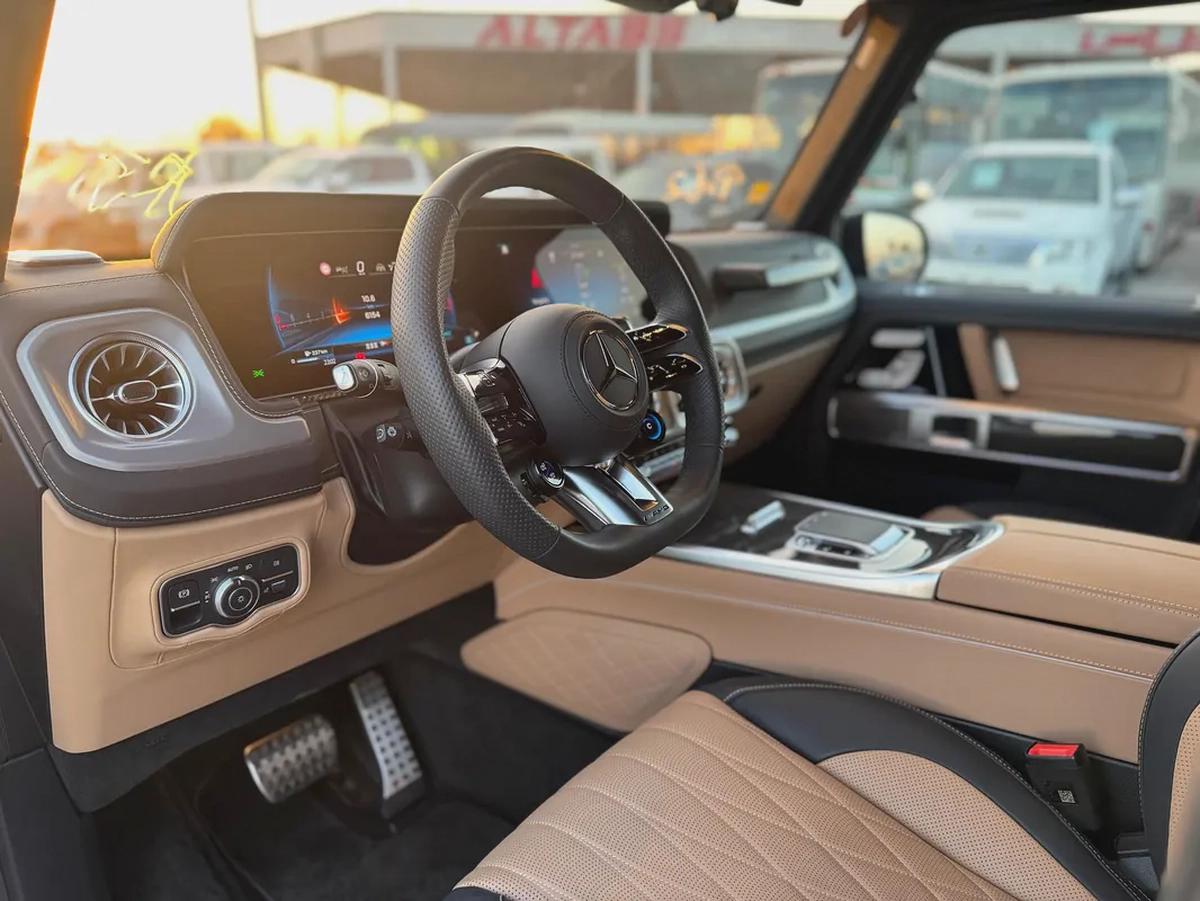 2025 - MERCEDES BENZ G63 - SUPER CLEAN - LIKE NEW - ONLY 6,000 KM-11-11