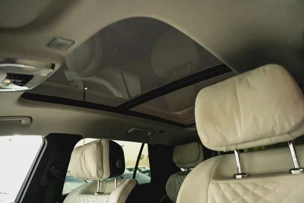 Hongqi E-HS9 Deluxe 2022 Agency Warranty Full Service History GCC