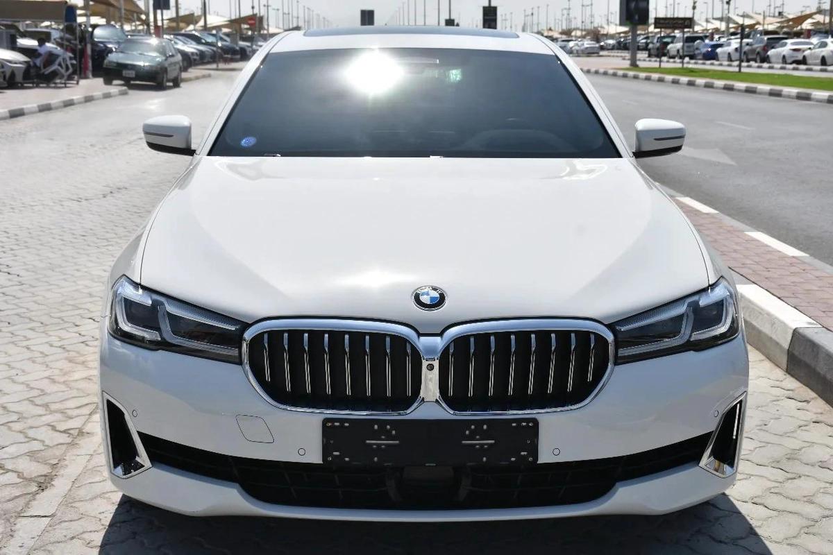 520i RWD 2023 | WHITE-11-11