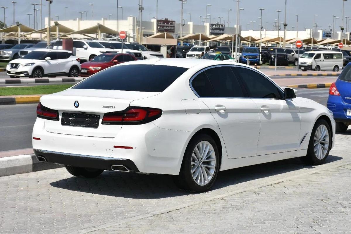 520i RWD 2023 | WHITE-15-15