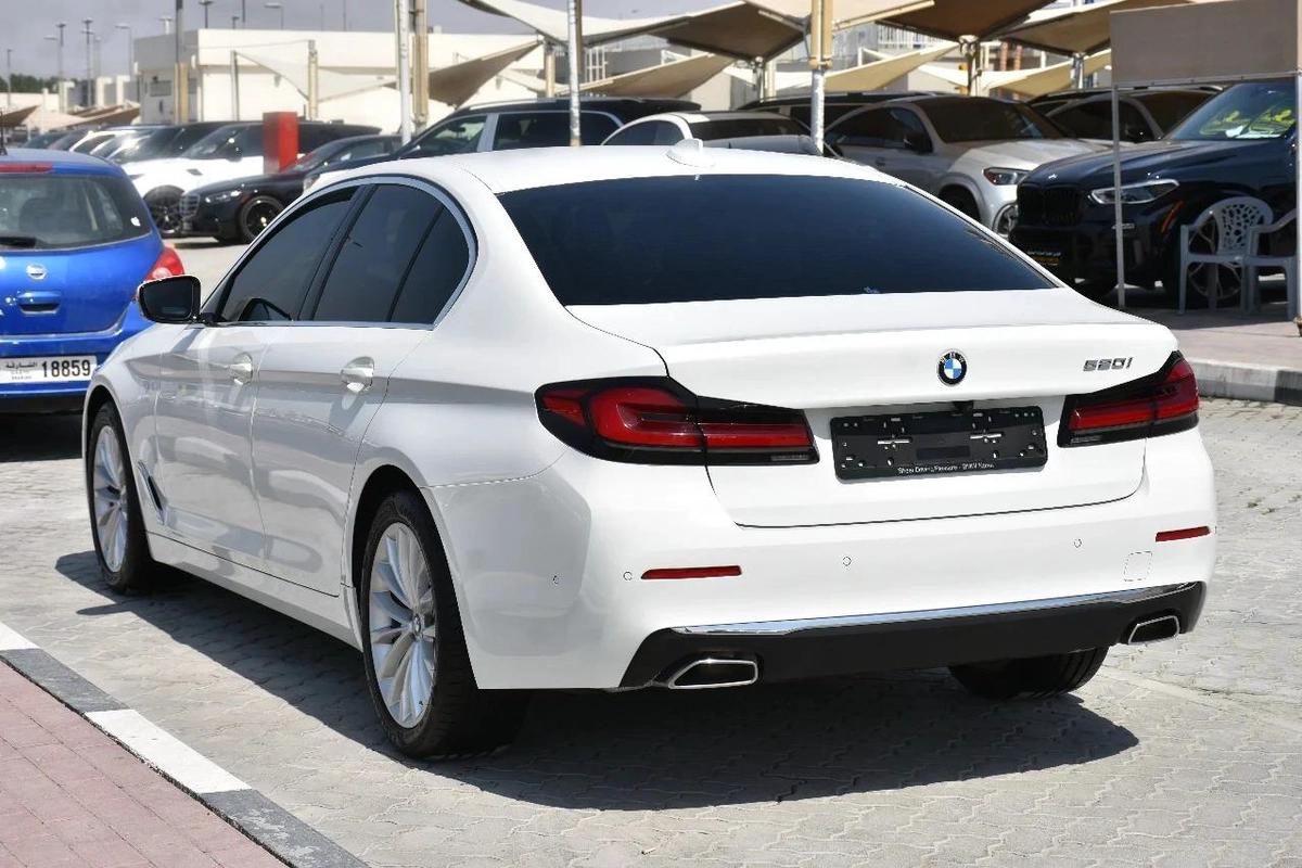 520i RWD 2023 | WHITE-10-10