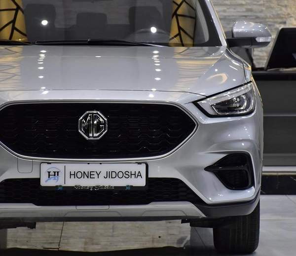 MG ZS ( 2022 Model ) in Silver Color GCC Specs