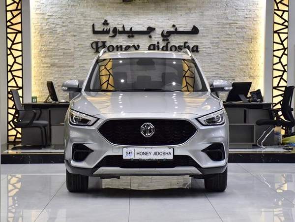 MG ZS ( 2022 Model ) in Silver Color GCC Specs