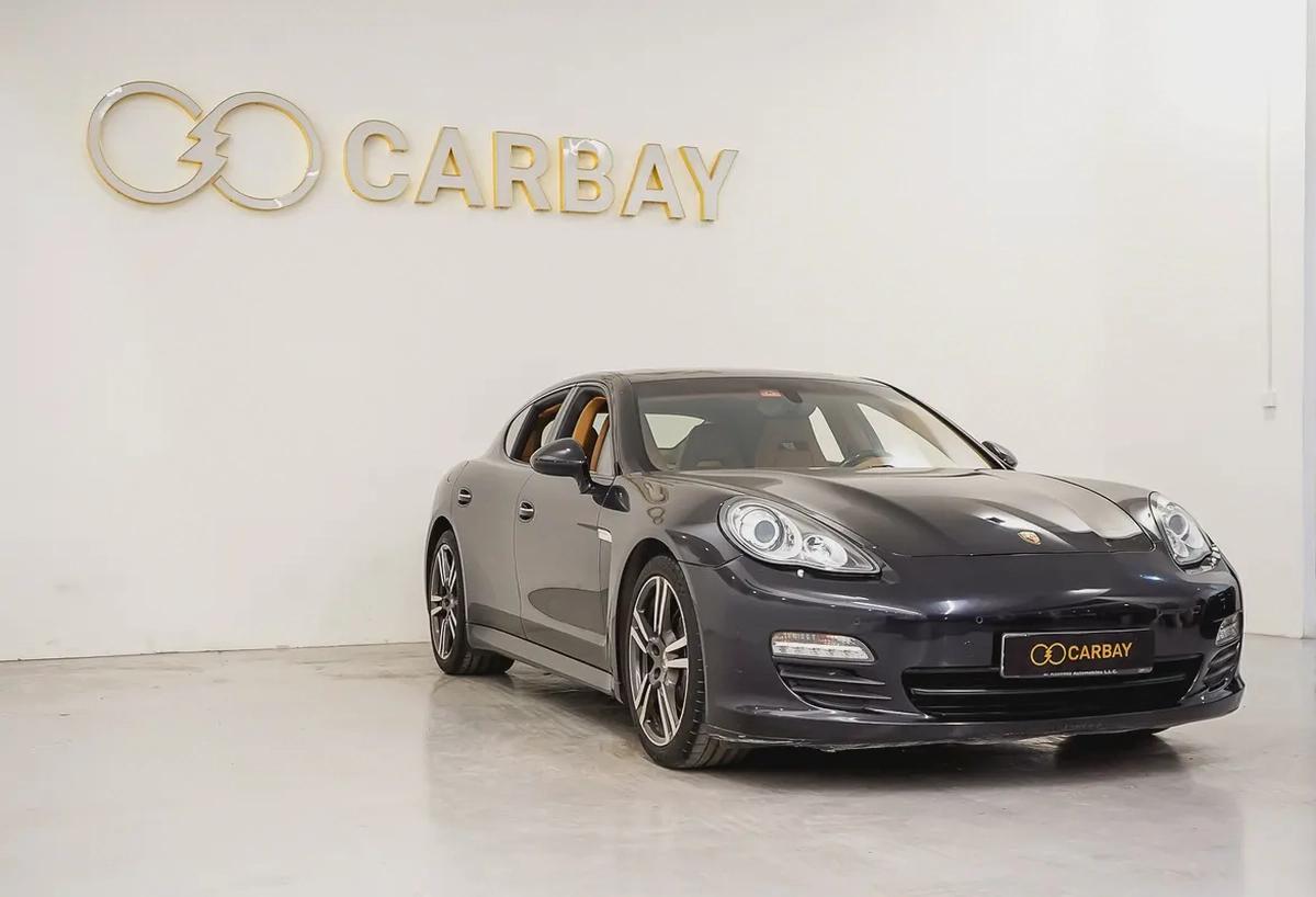 AED 1012 PM | PORSCHE PANAMERA 2012 | 20” TURBO RIMS | CARBON FIBER PACKAGE | 1 YEAR WARRANTY | GCC-1-1