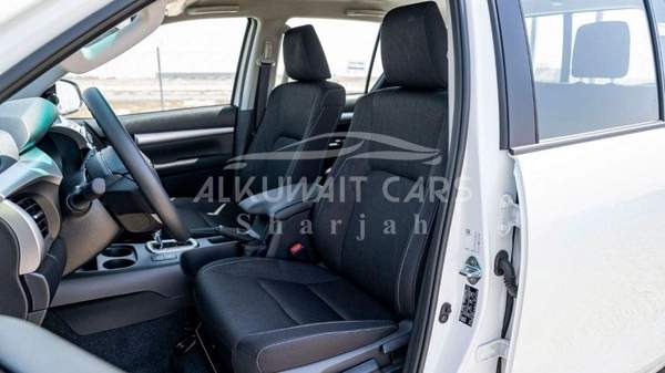 Toyota Hilux Toyota Hilux 2.4L Diesel AT 4X4 Full Option 2025