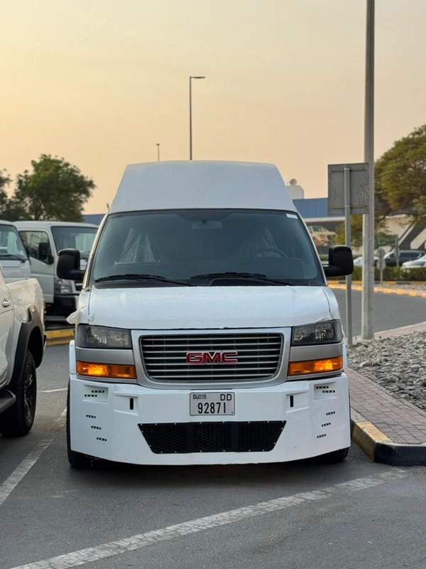 GMC Savana 6.6L V8 Petrol | 7” Touchscreen Display | Rear Vision Camera | High Roof Option | 7 STR