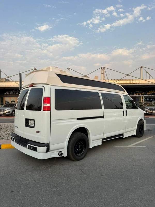 GMC Savana 6.6L V8 Petrol | 7” Touchscreen Display | Rear Vision Camera | High Roof Option | 7 STR