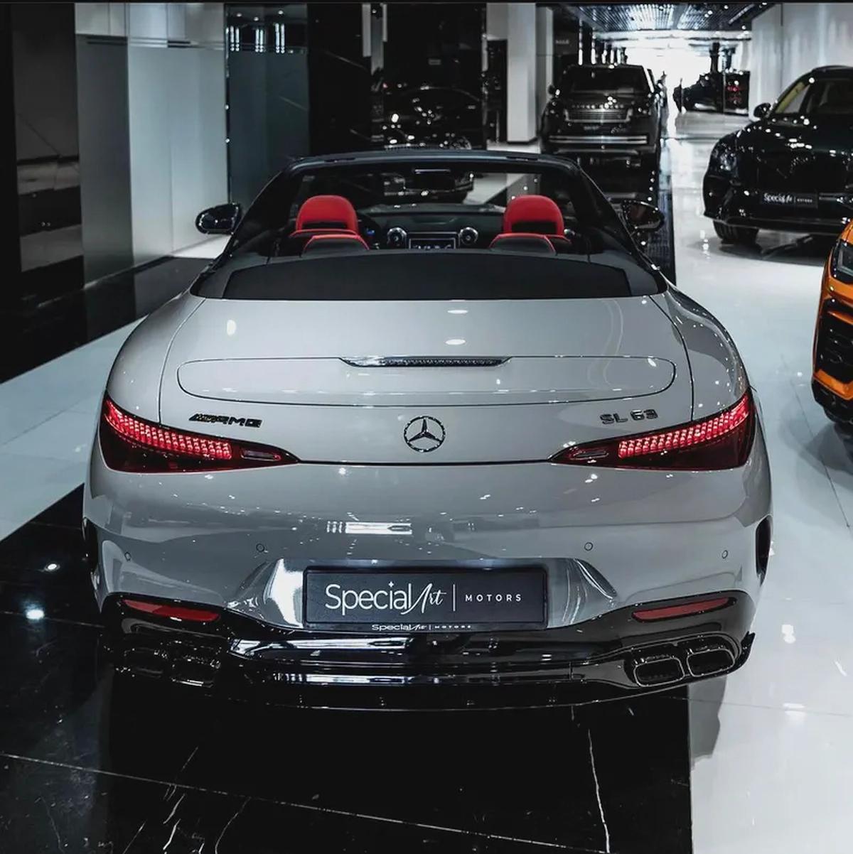 MERCEDES-BENZ SL63 AMG / 2022 / 17,000 KM ONLY / SOFT TOP CONVERTIBLE-4-4