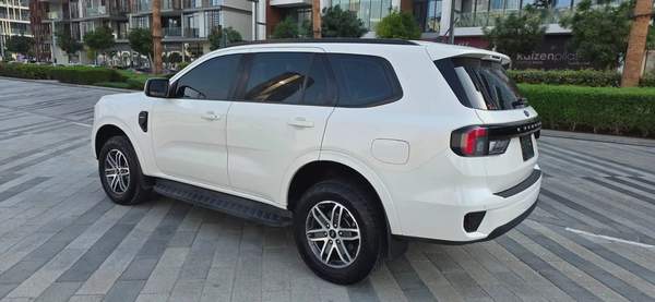 2024-Ford Everest XLS-Excellent Condition-Full Service History-Bank Finance Available