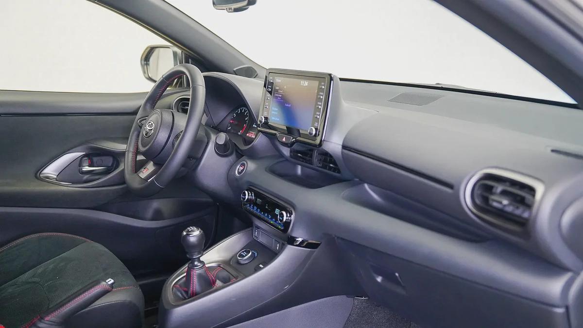 Yaris GR Circuit Pack | AED 2,504 PM | Milltek Eventuri Enhanced-5-5