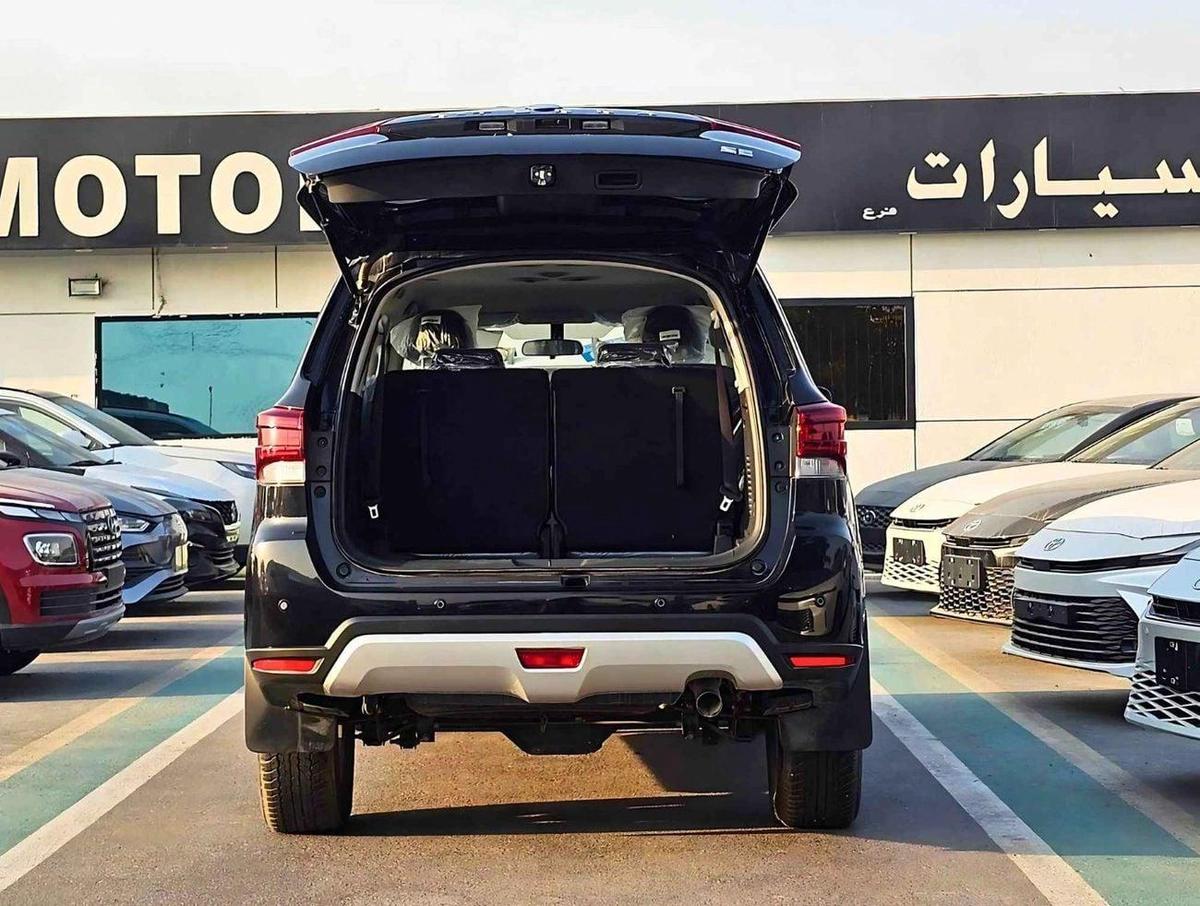Nissan XTerra SE 7 SEATS / 2.5L PETROL V4 / LEATHER SEATS / PUSH START / 4WD (CODE # 69096) *RAMADAN OFFER*-4-4