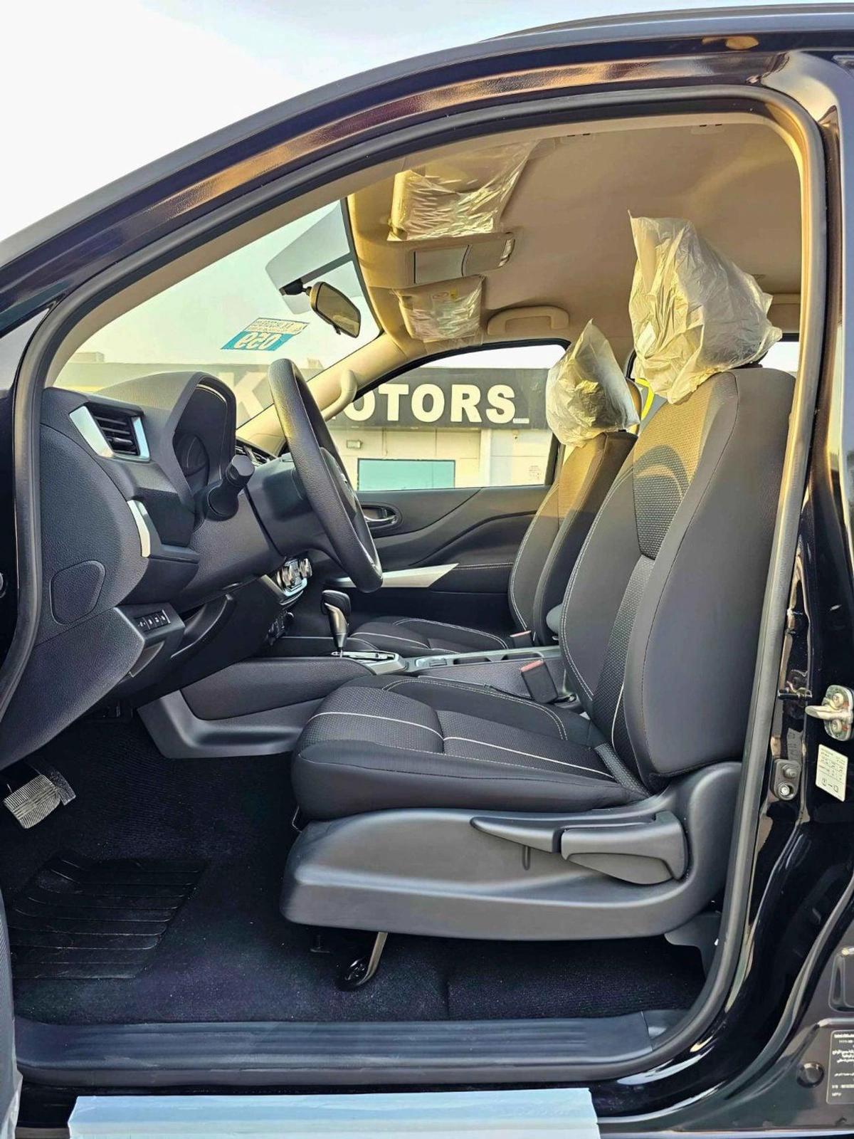 Nissan XTerra SE 7 SEATS / 2.5L PETROL V4 / LEATHER SEATS / PUSH START / 4WD (CODE # 69096) *RAMADAN OFFER*-6-6