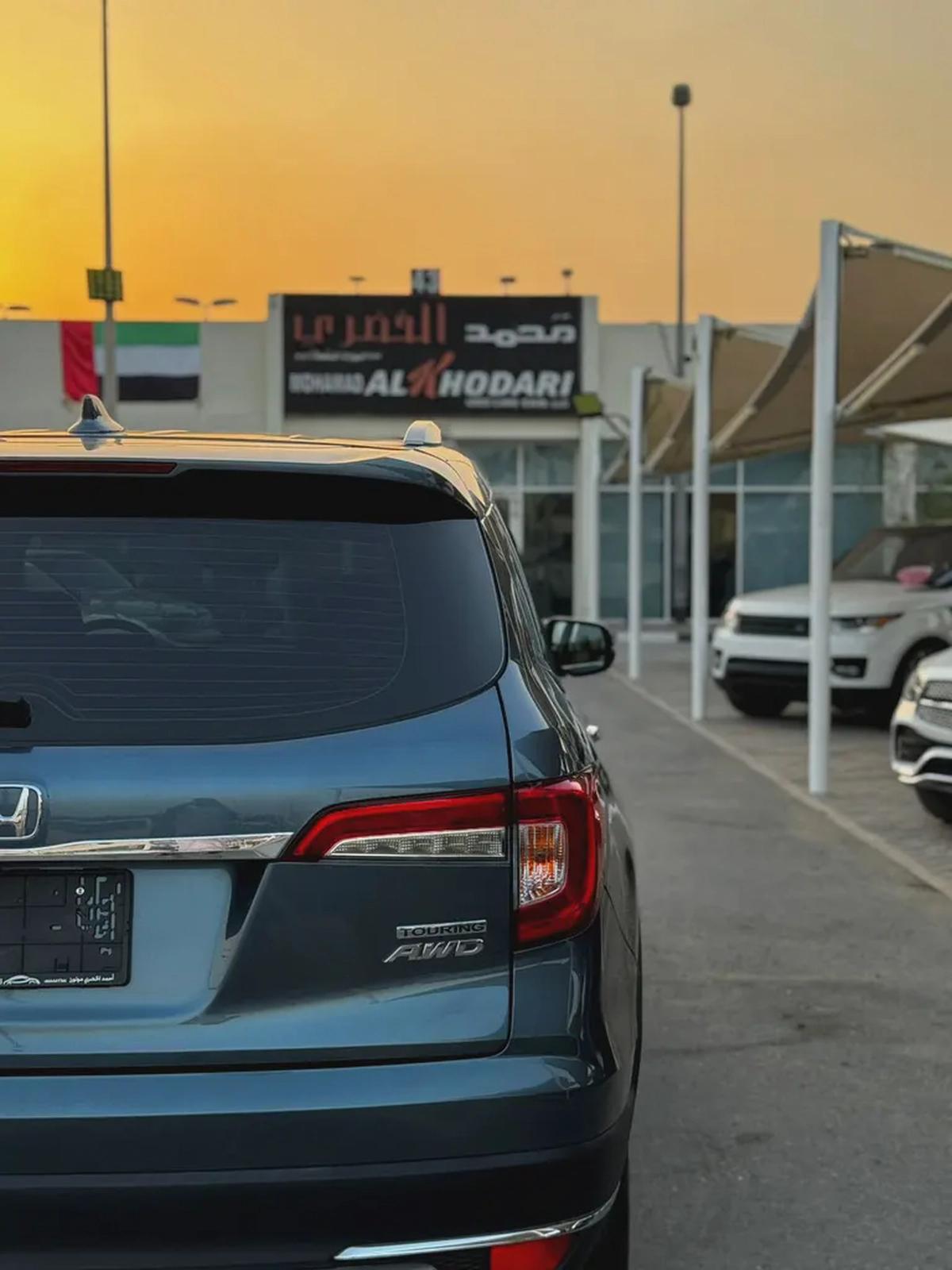 HONDA PILOT (2019) //GCC//TOURING// FULL OPTIONS//GOOD CONDITION-7-7