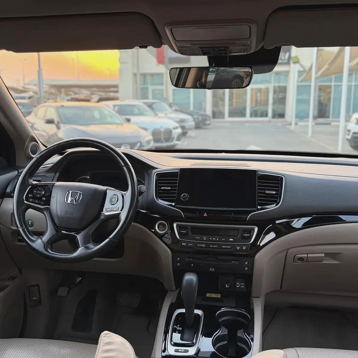 HONDA PILOT (2019) //GCC//TOURING// FULL OPTIONS//GOOD CONDITION-11-11