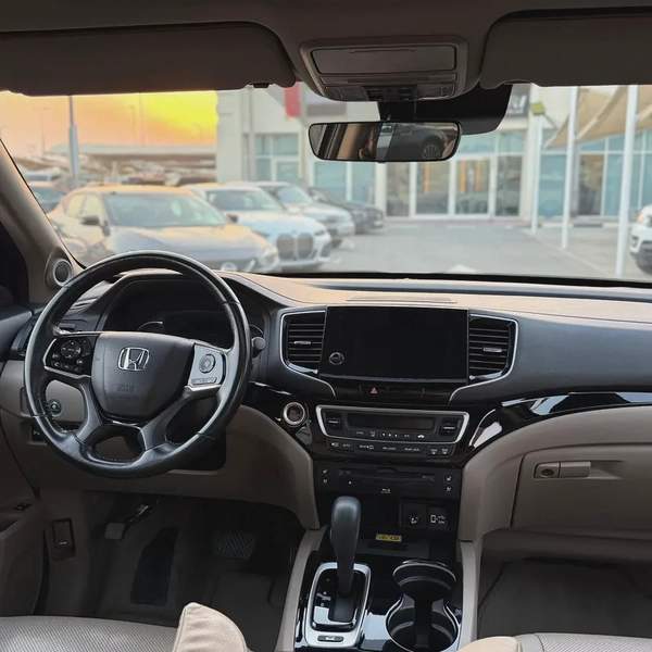 HONDA PILOT (2019) //GCC//TOURING// FULL OPTIONS//GOOD CONDITION