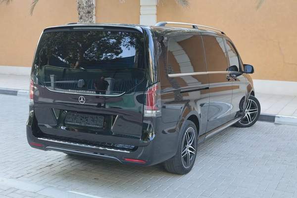 V300 AMG - 4 YRS WARRANTY / SERVICE 200,000 KM - GCC SPECS - PPF - ACCIDENT FREE - FULL SERVICE -