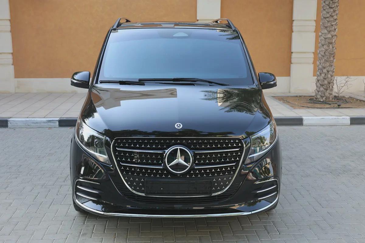 V300 AMG - 4 YRS WARRANTY / SERVICE 200,000 KM - GCC SPECS - PPF - ACCIDENT FREE - FULL SERVICE --6-6