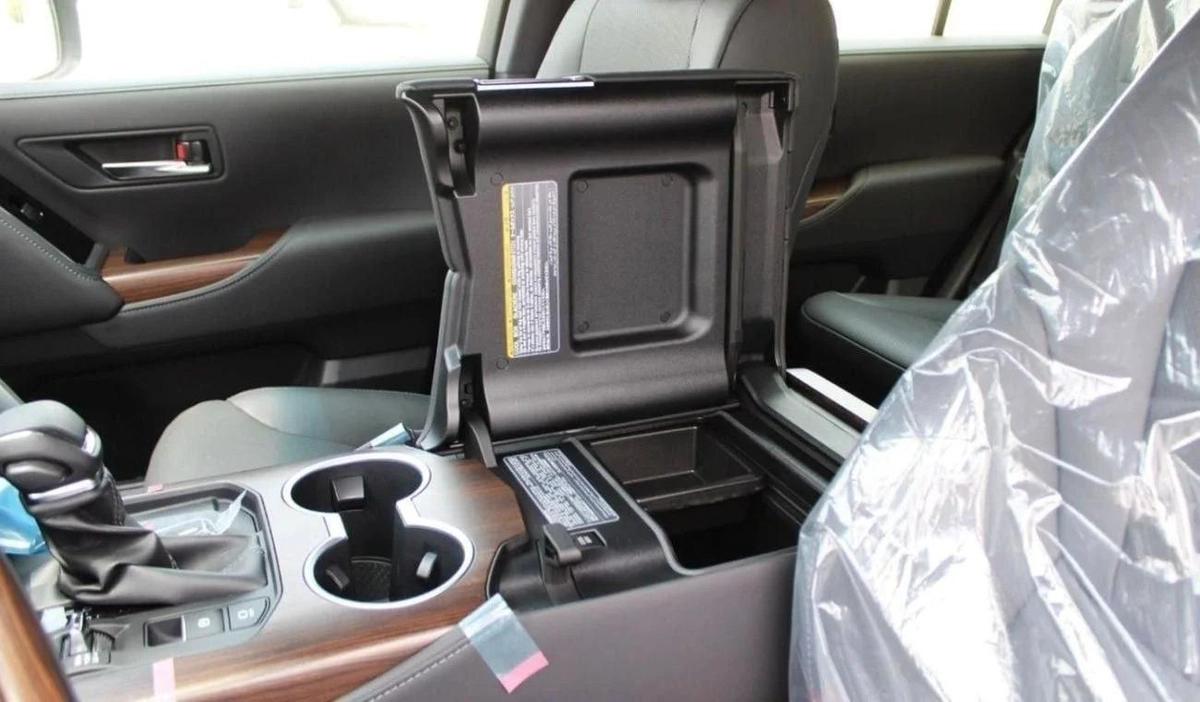 Toyota Land Cruiser GXR 4.0L V6 PETROL-6-6