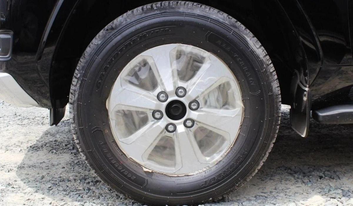 Toyota Land Cruiser GXR 4.0L V6 PETROL-17-17