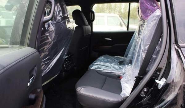 Toyota Land Cruiser GXR 4.0L V6 PETROL