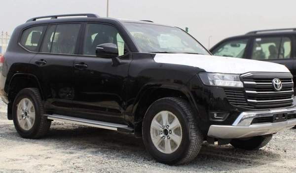 Toyota Land Cruiser GXR 4.0L V6 PETROL