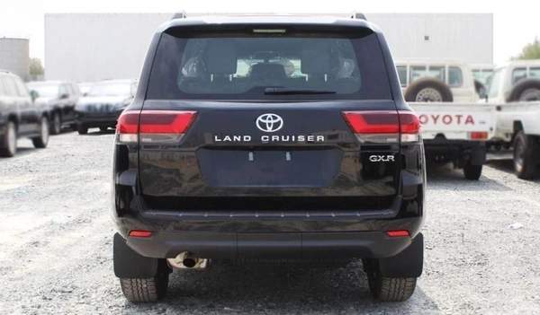 Toyota Land Cruiser GXR 4.0L V6 PETROL