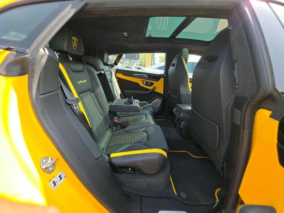 Lamborghini Urus S 4.0T V8 S Canadian Specs Original paint 2023-1-1