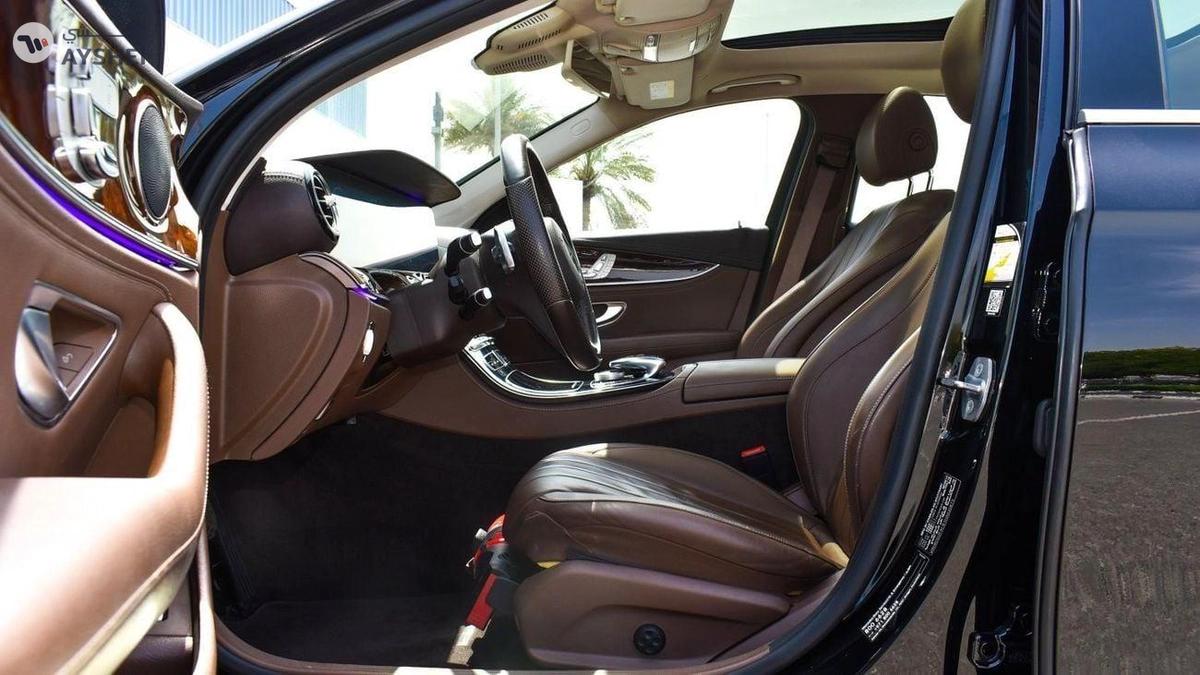 Mercedes-Benz E200-5-5