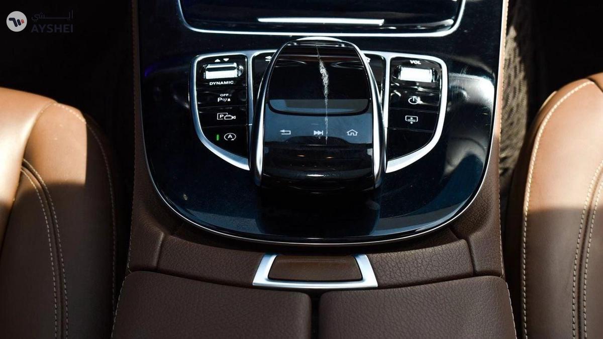 Mercedes-Benz E200-10-10