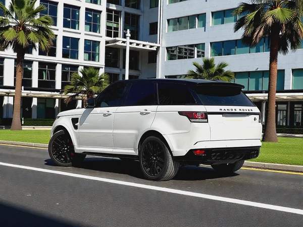 AED 3,602 P.M | RANGE ROVER | SPORT | SVR | 5.7L V8 | 2016 | GCC | ORIGINAL PAINT