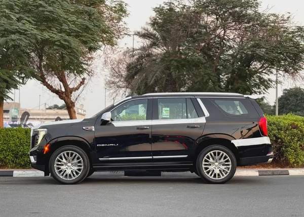 GMC YUKON 4WD DENALI GCC - VIP +TV V8 6,2 - Ex