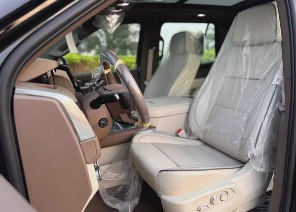 GMC YUKON 4WD DENALI GCC - VIP +TV V8 6,2 - Ex