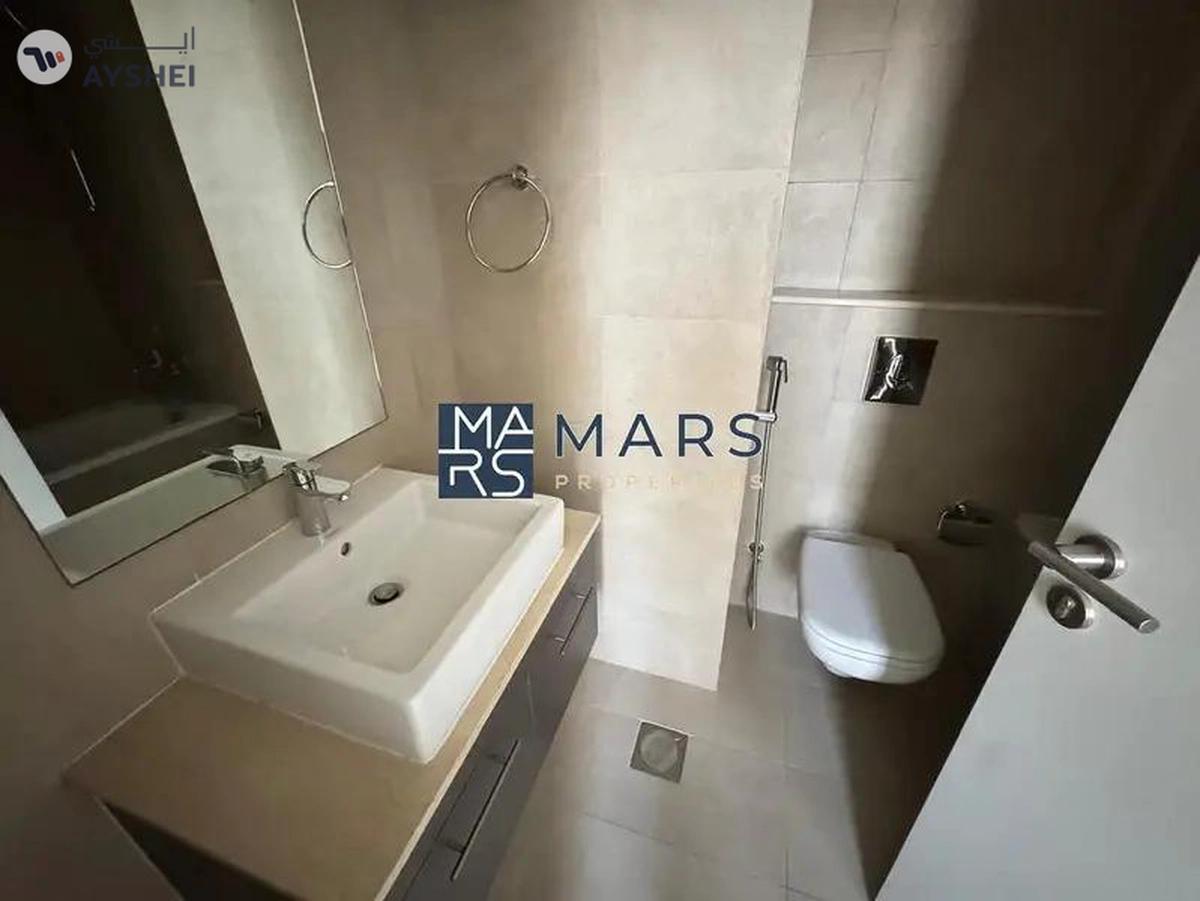 Lavishing Unit | Excellent Community | Ready To Move-12-12