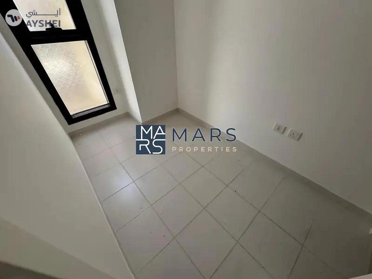 Lavishing Unit | Excellent Community | Ready To Move-3-3