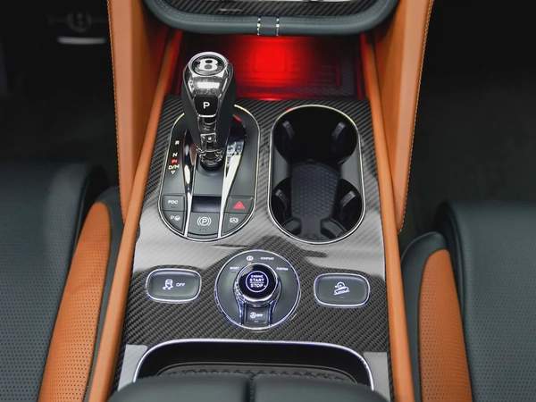 2022 BENTAYGA BLACKLINE - TOURING PACKAGE - MULLINER - CARBON PACKAGE WITH NAIM