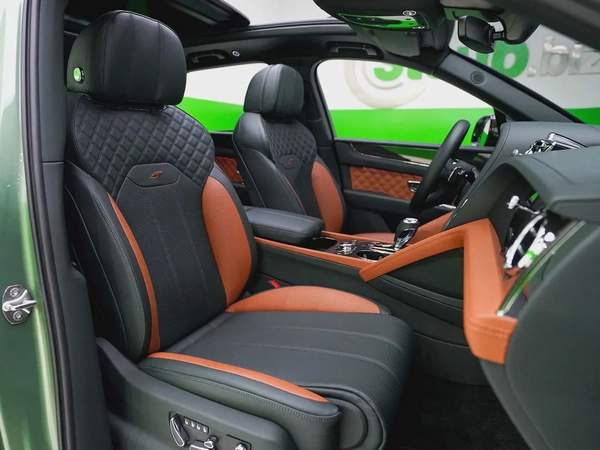 2022 BENTAYGA BLACKLINE - TOURING PACKAGE - MULLINER - CARBON PACKAGE WITH NAIM